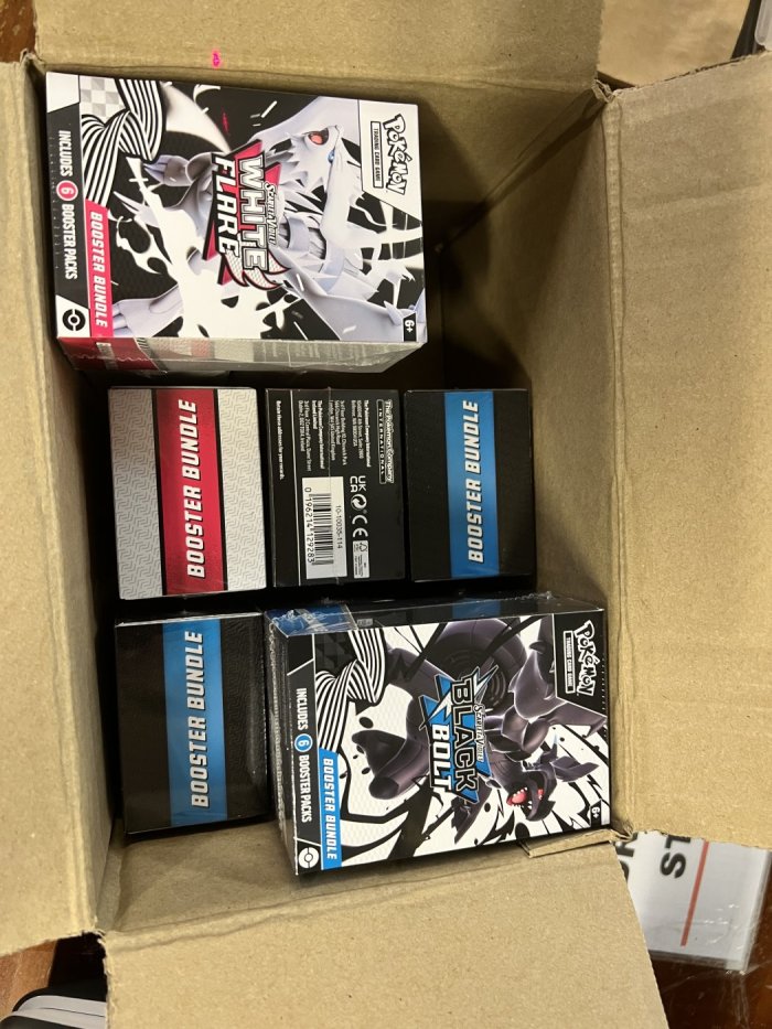 Pokémon TCG: Scarlet & Violet White Flare x 5 and Black Bolt x 5 Booster Bundle Factory Sealed - Image 2